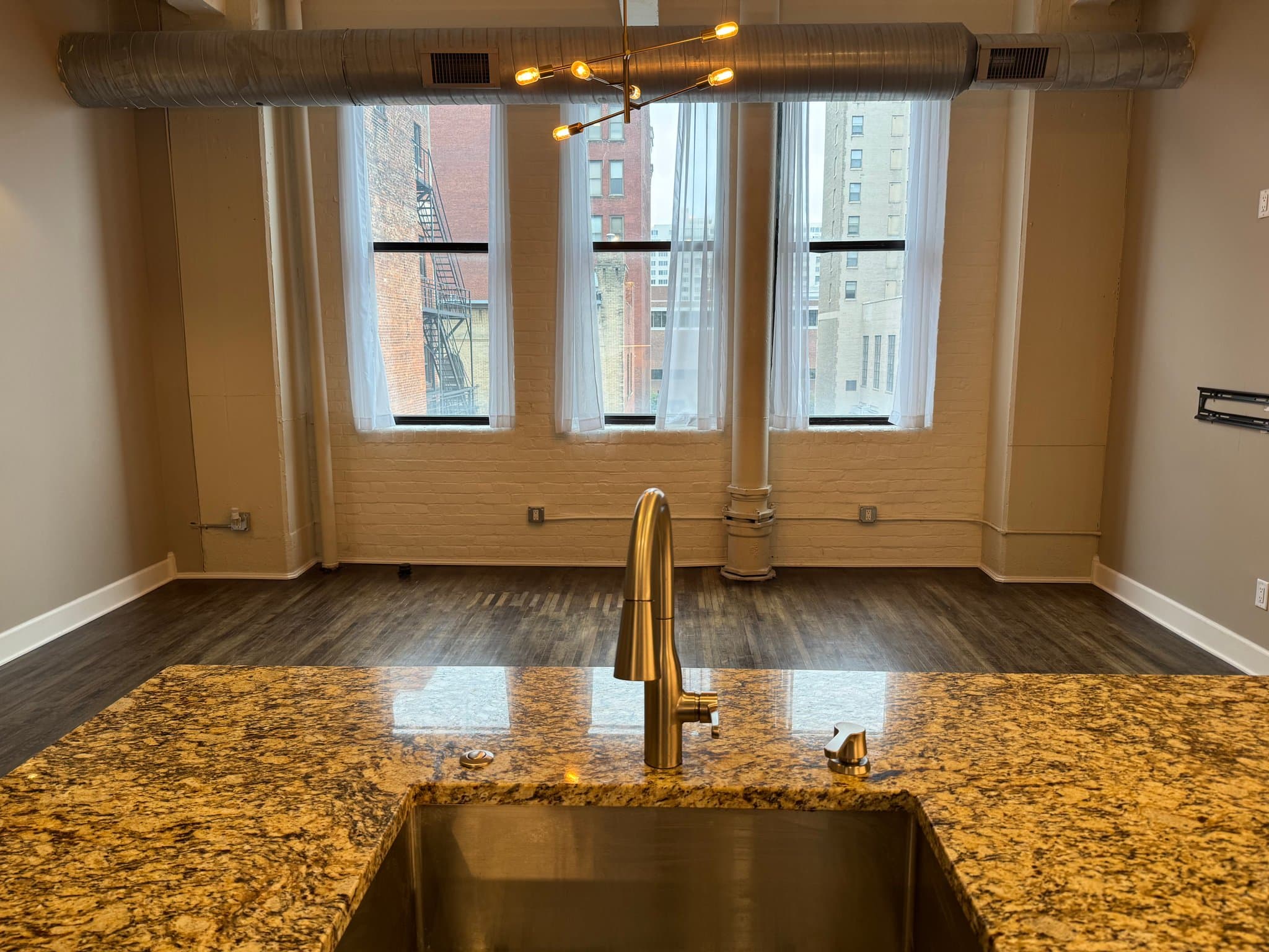 Cincinnati Condo: 817 Main St