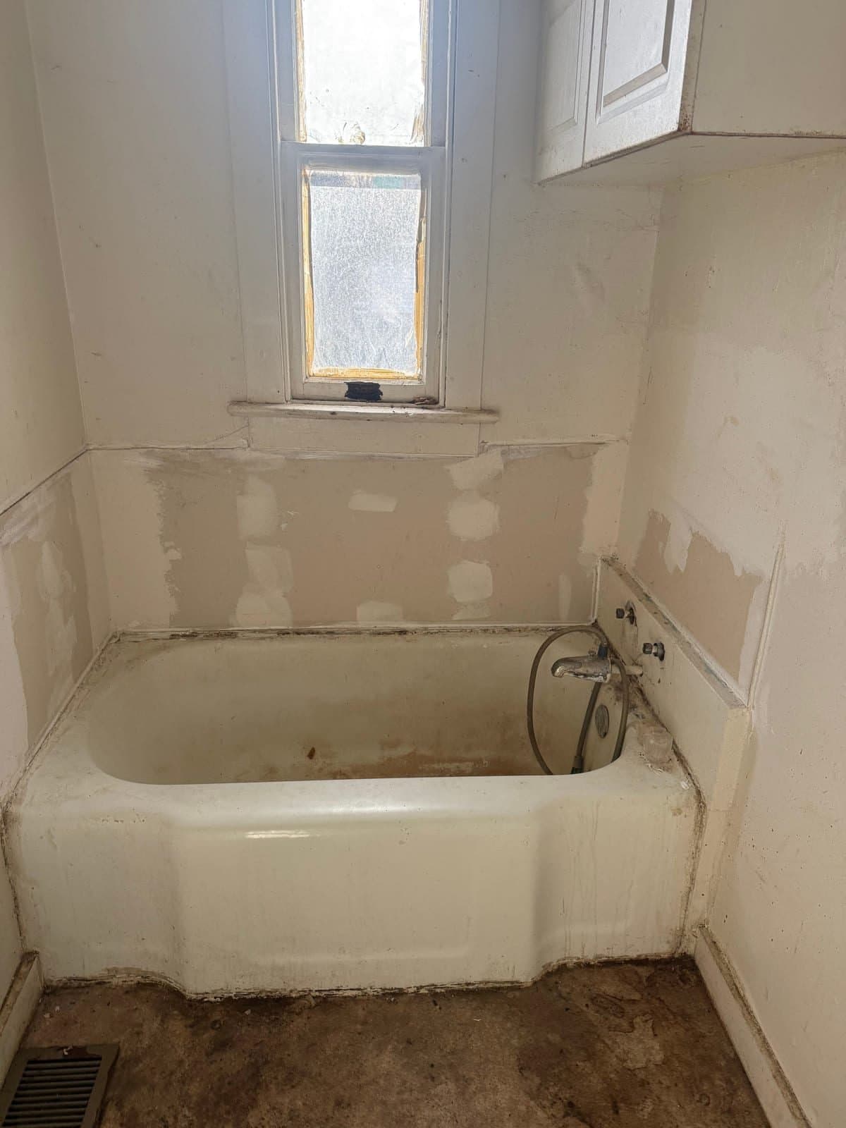 Peoria House: 611 Haungs Ave