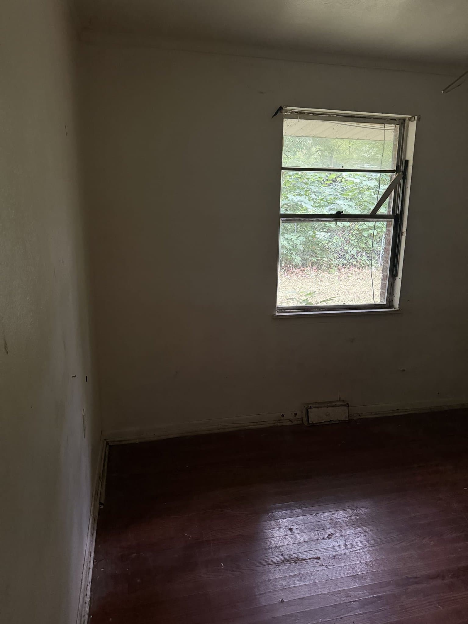 St. Louis House: 5050 Hallows Ave