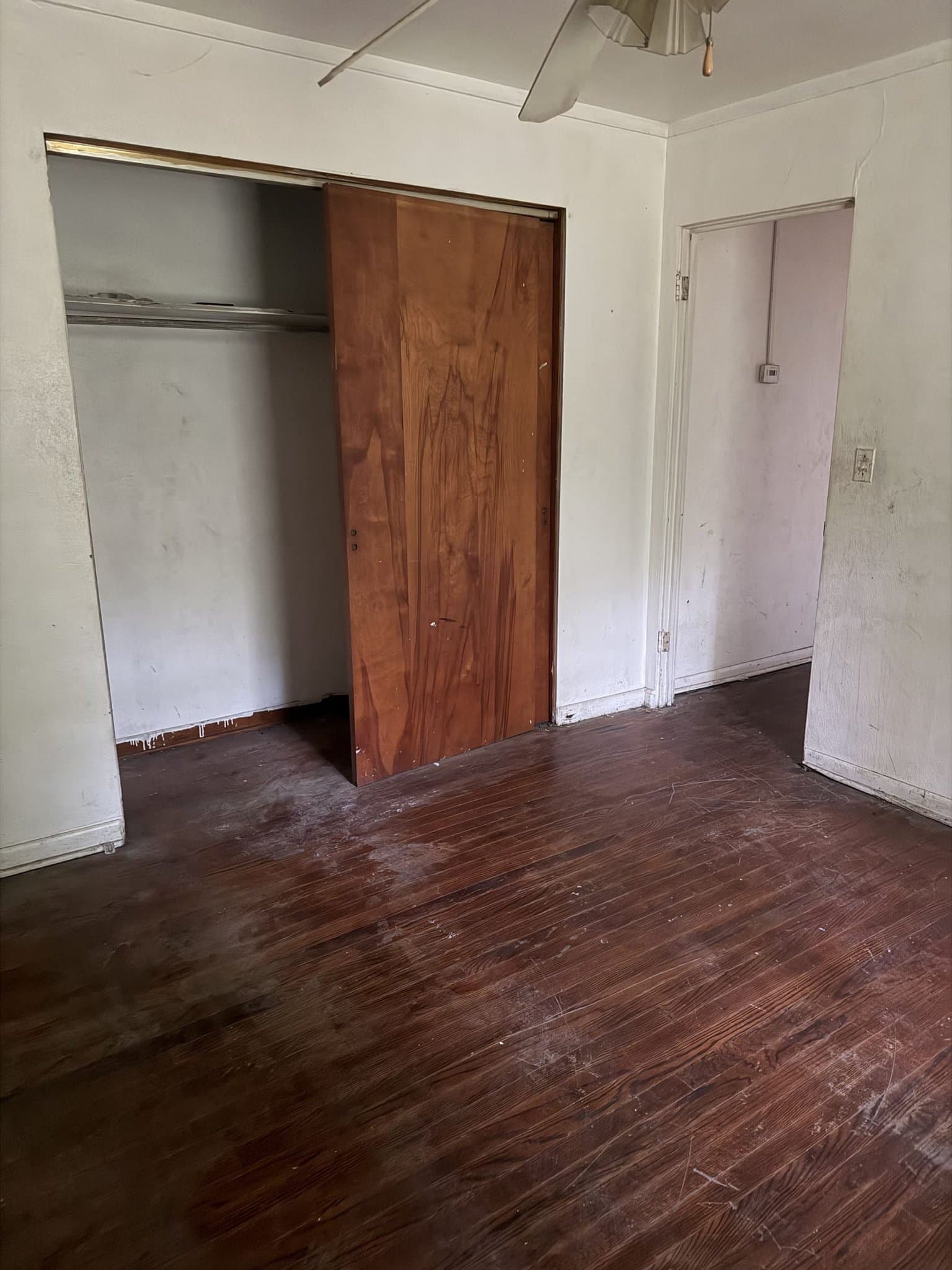 St. Louis House: 5050 Hallows Ave