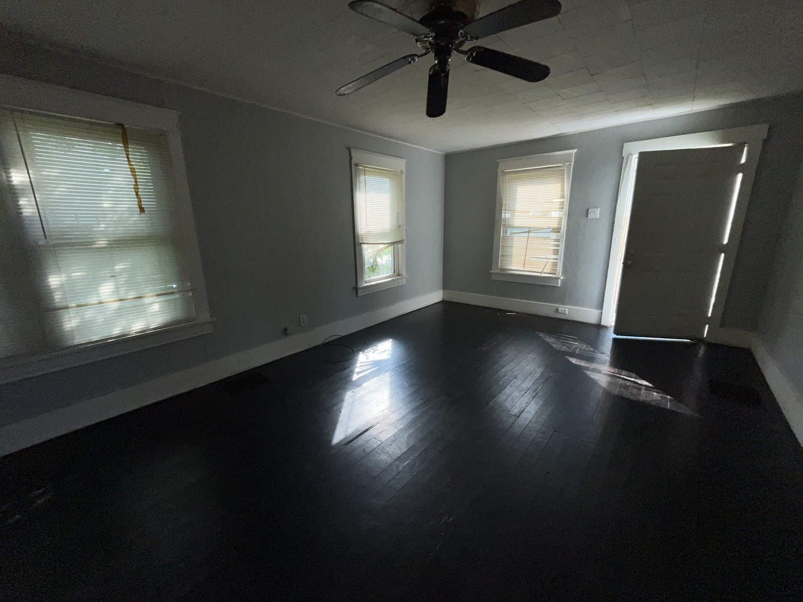 East St. Louis House: 802 N 71st St