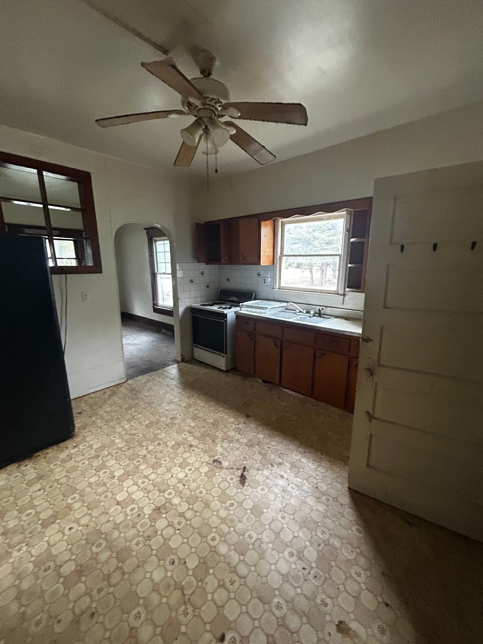 Witt House: 529 N 2nd St