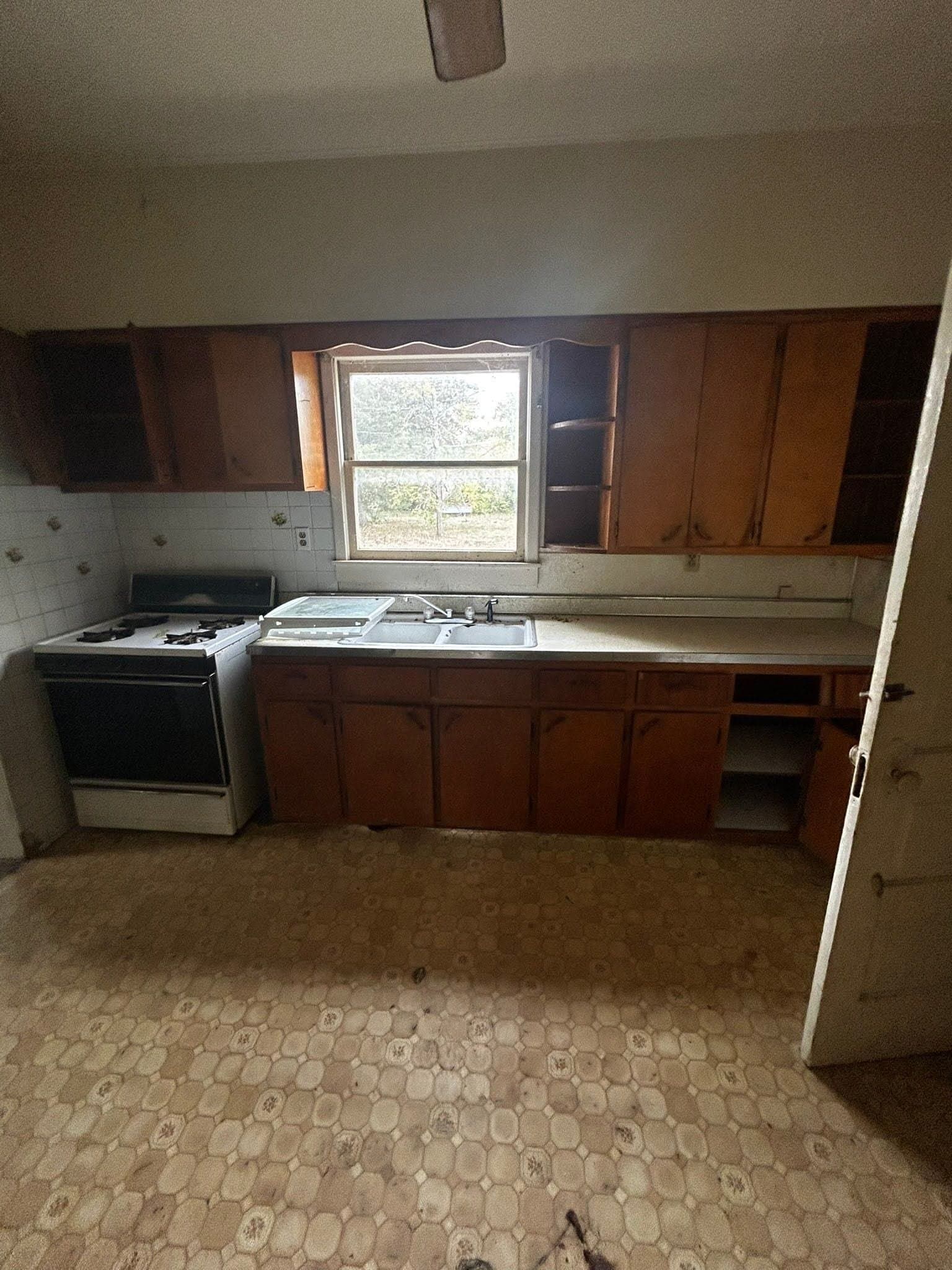 Witt House: 529 N 2nd St
