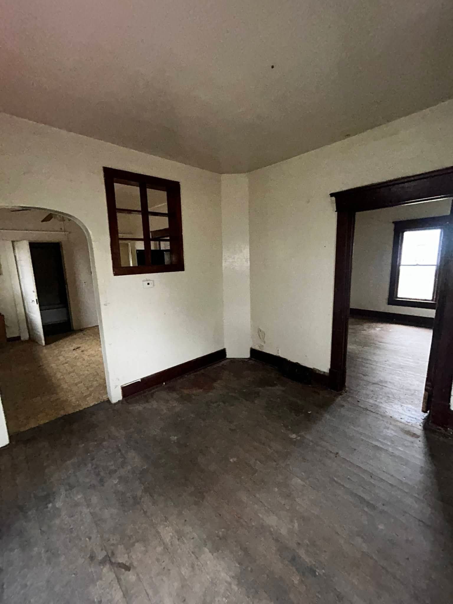 Witt House: 529 N 2nd St