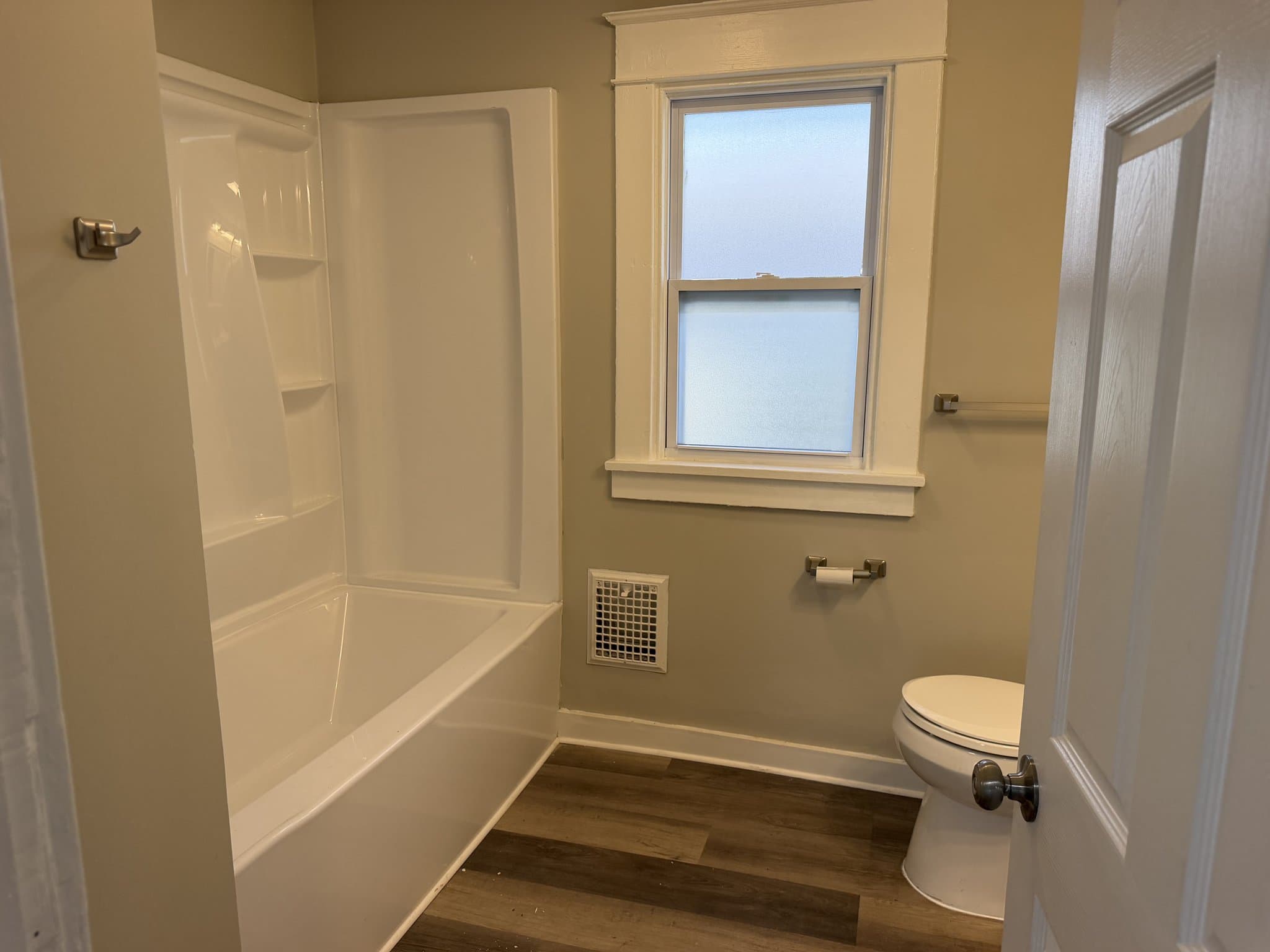 New Kensington House: 2014 Constitution Blvd