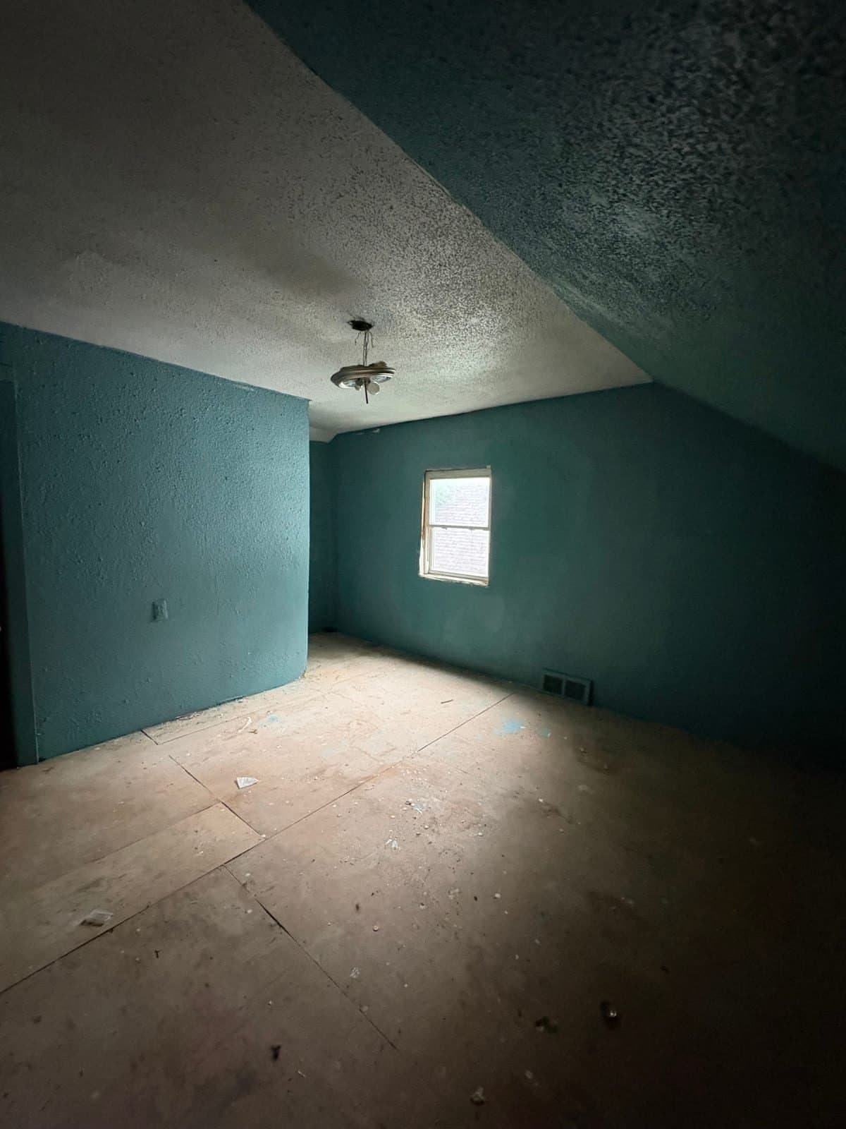 Detroit House: 12094 Littlefield St