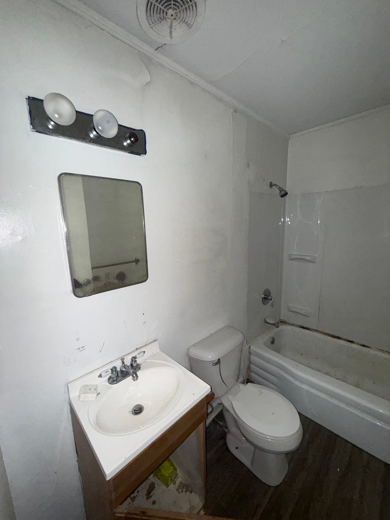 Flint House: 3238 Colorado Ave