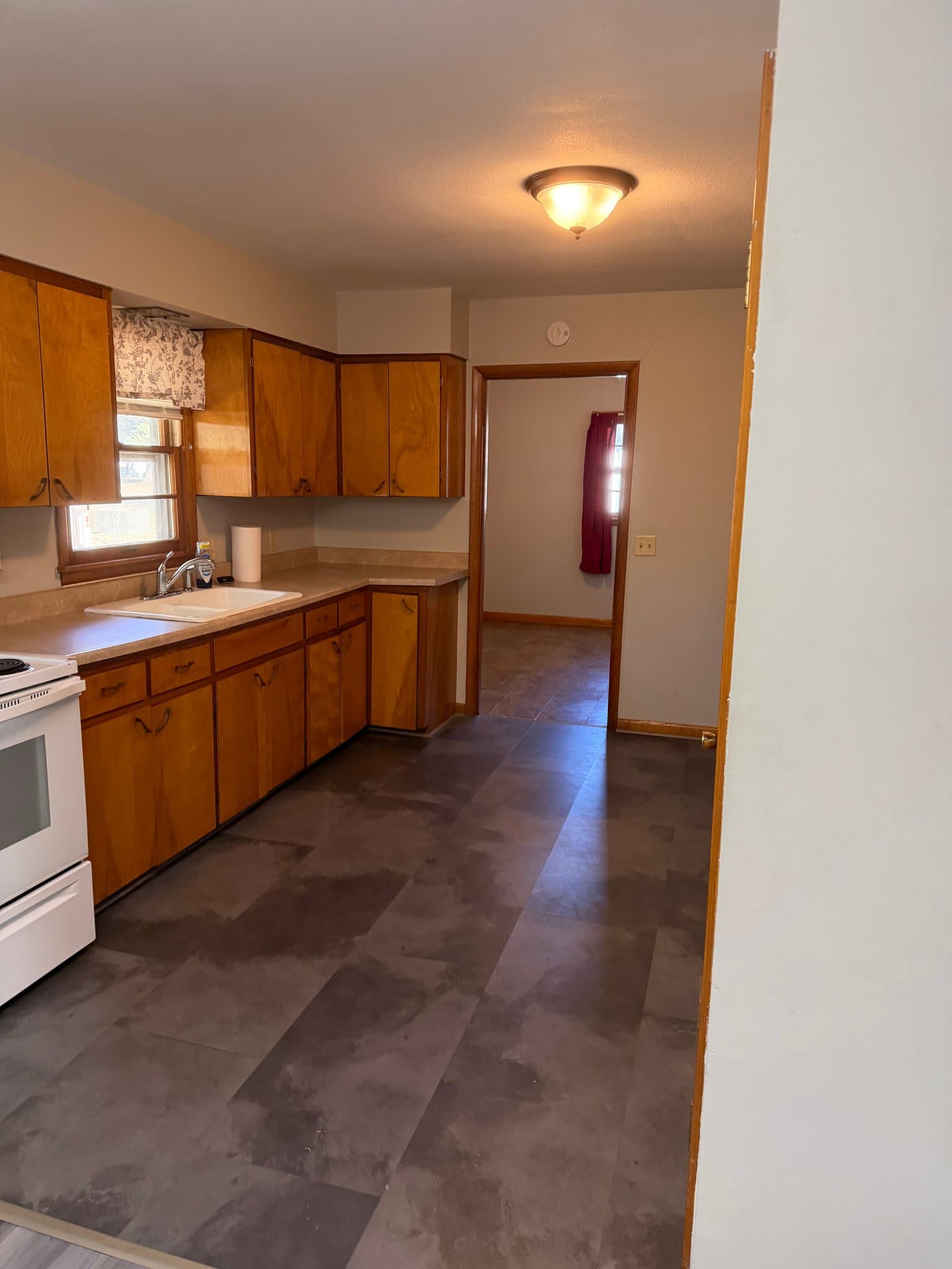 Mexico House: 1233 Pinelawn