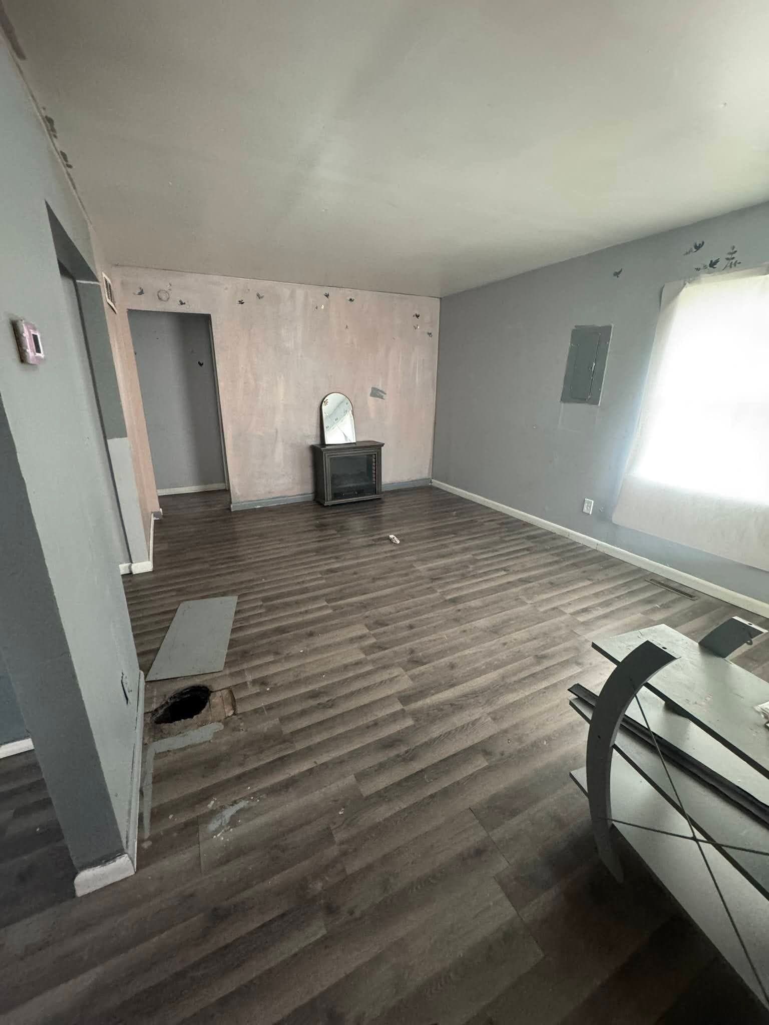 Flint House: 628 W Home Ave