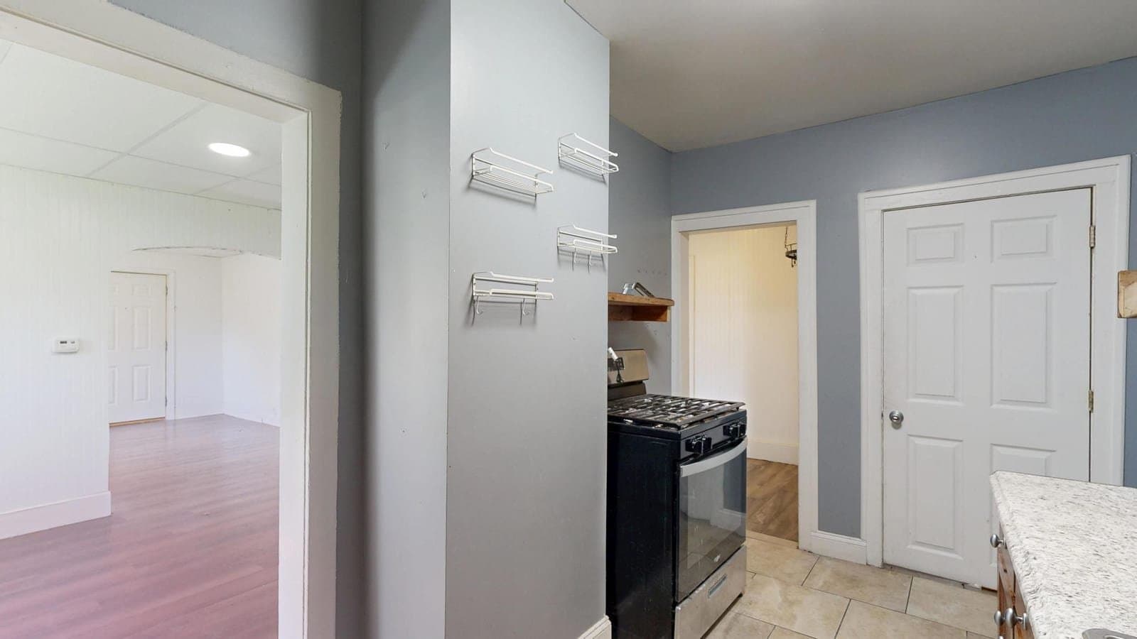 Saginaw House: 2128 Fordney St