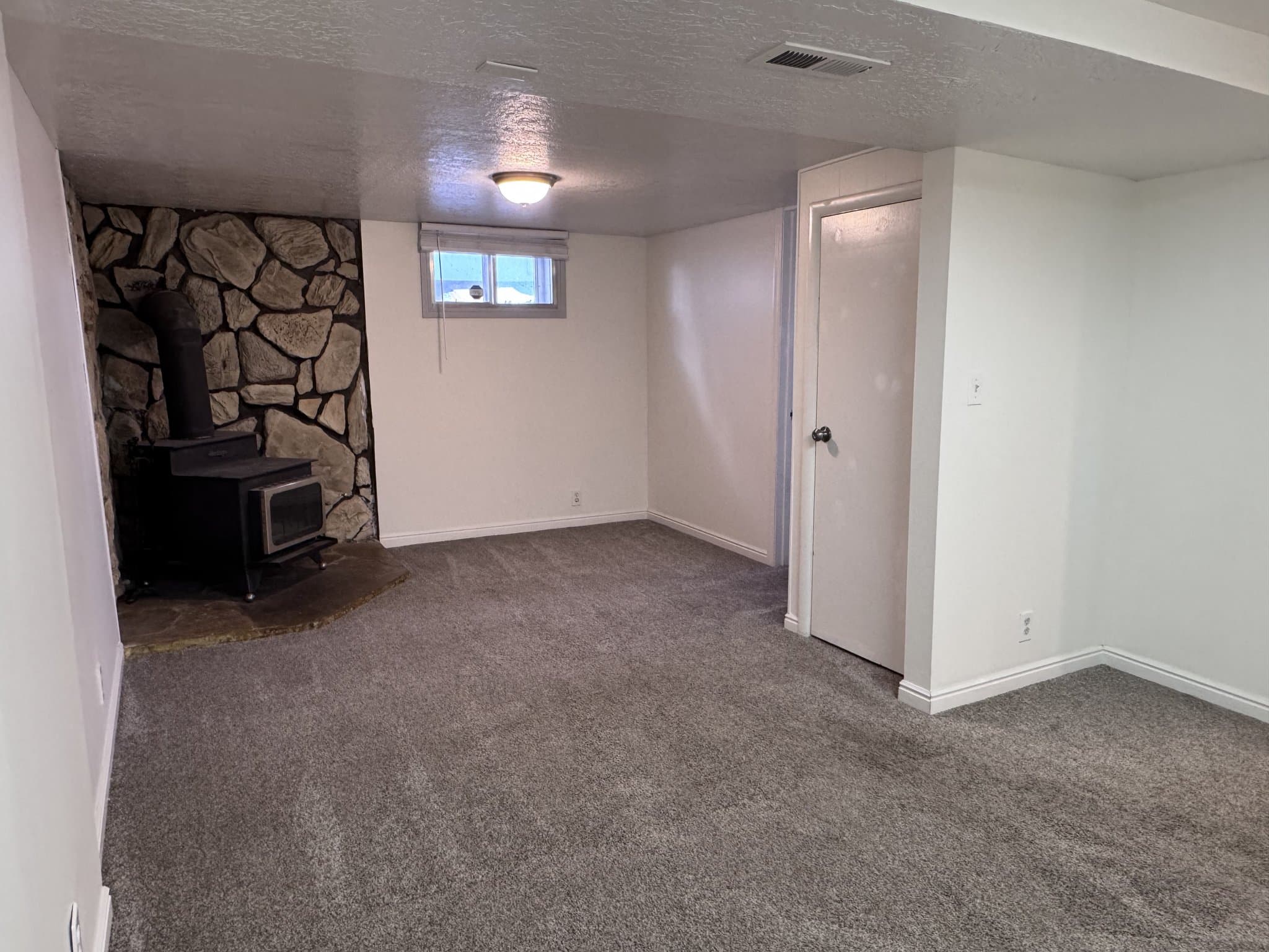 Ogden Single Room: 119 Ray St