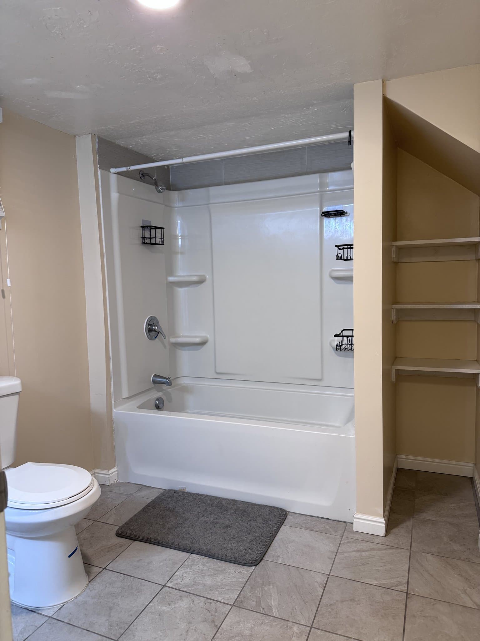 Ogden Single Room: 119 Ray St