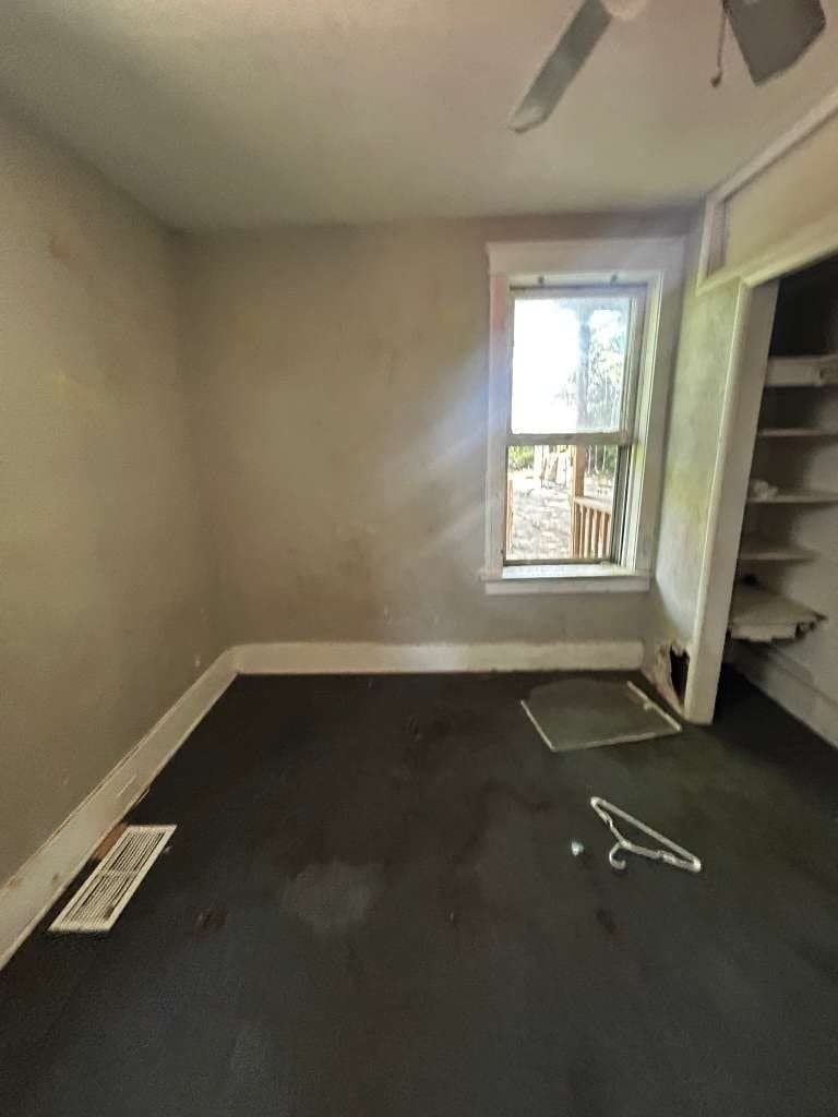 St. Louis House: 1027 Garth Ave