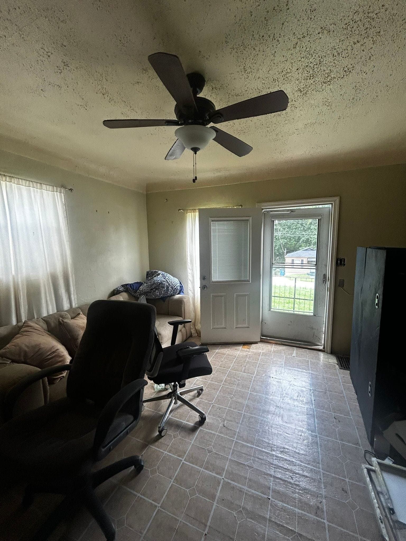 St. Louis House: 127 Elkan Ave
