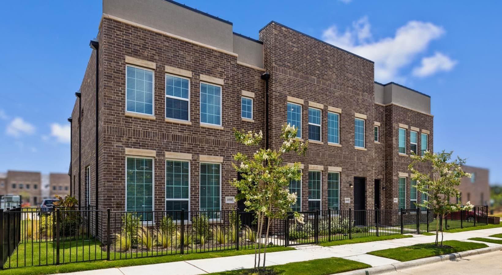 Lewisville Townhome: 1959 Rivendell Lane