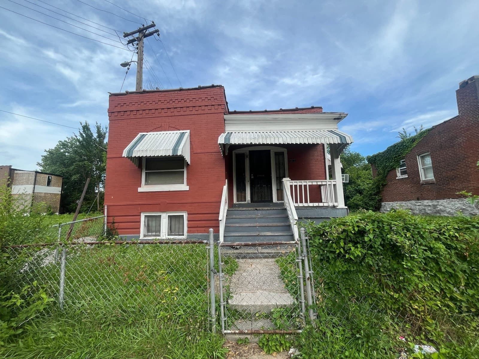 St. Louis House: 2810 Norwood Ave