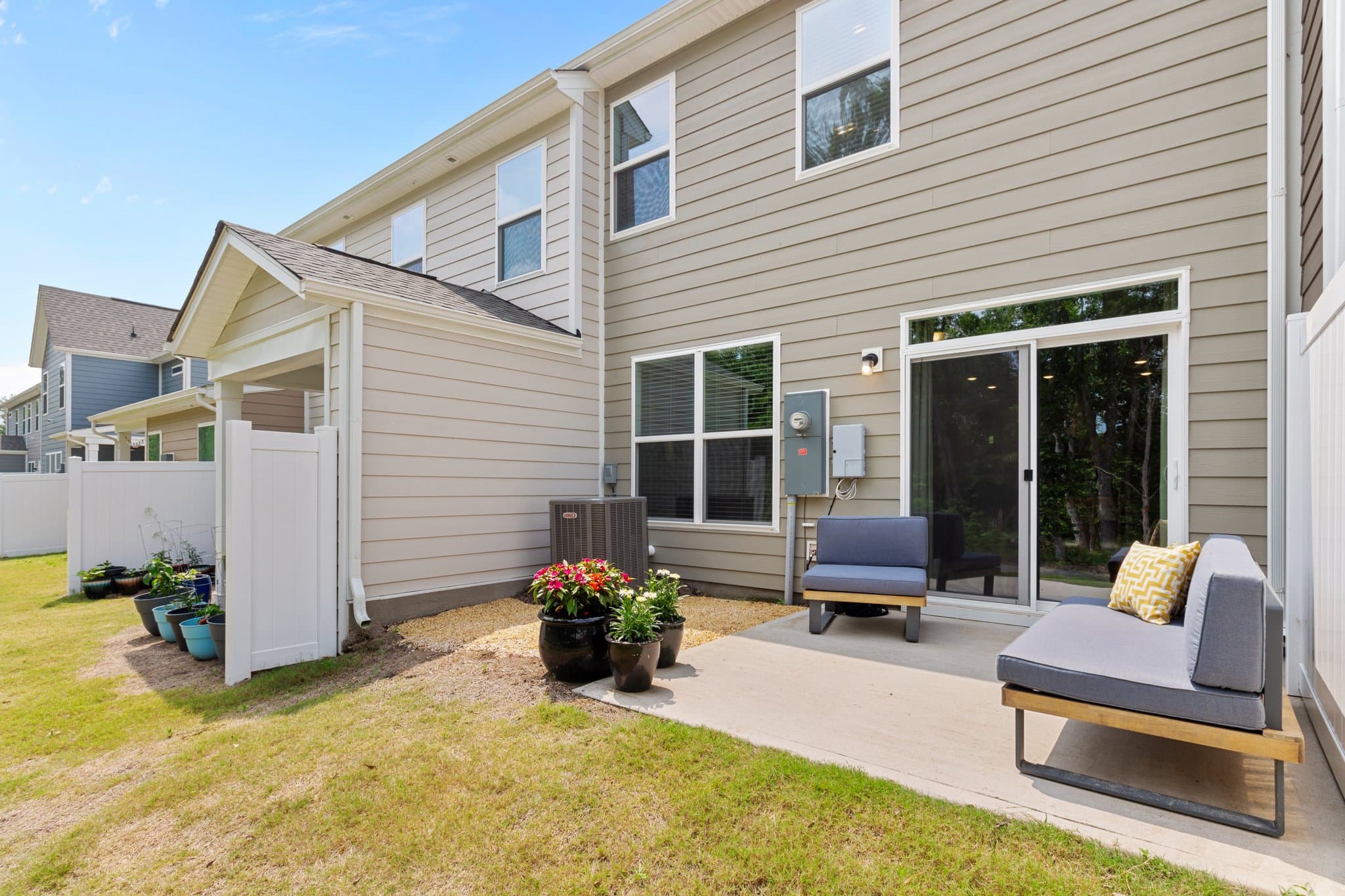 Harrisburg Townhome: 3950 Rothwood Ln