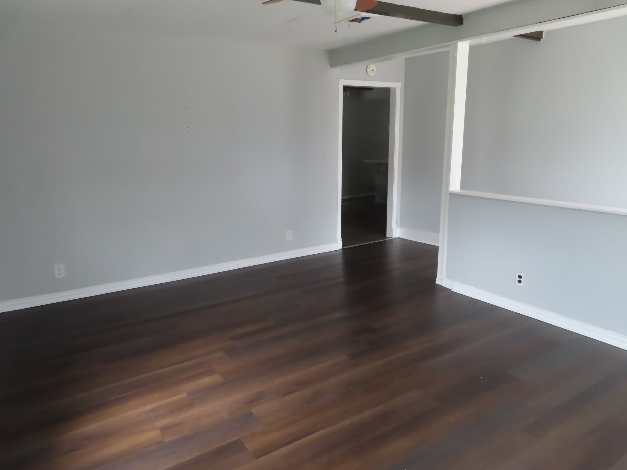 Houston House: 13413 Duluth St