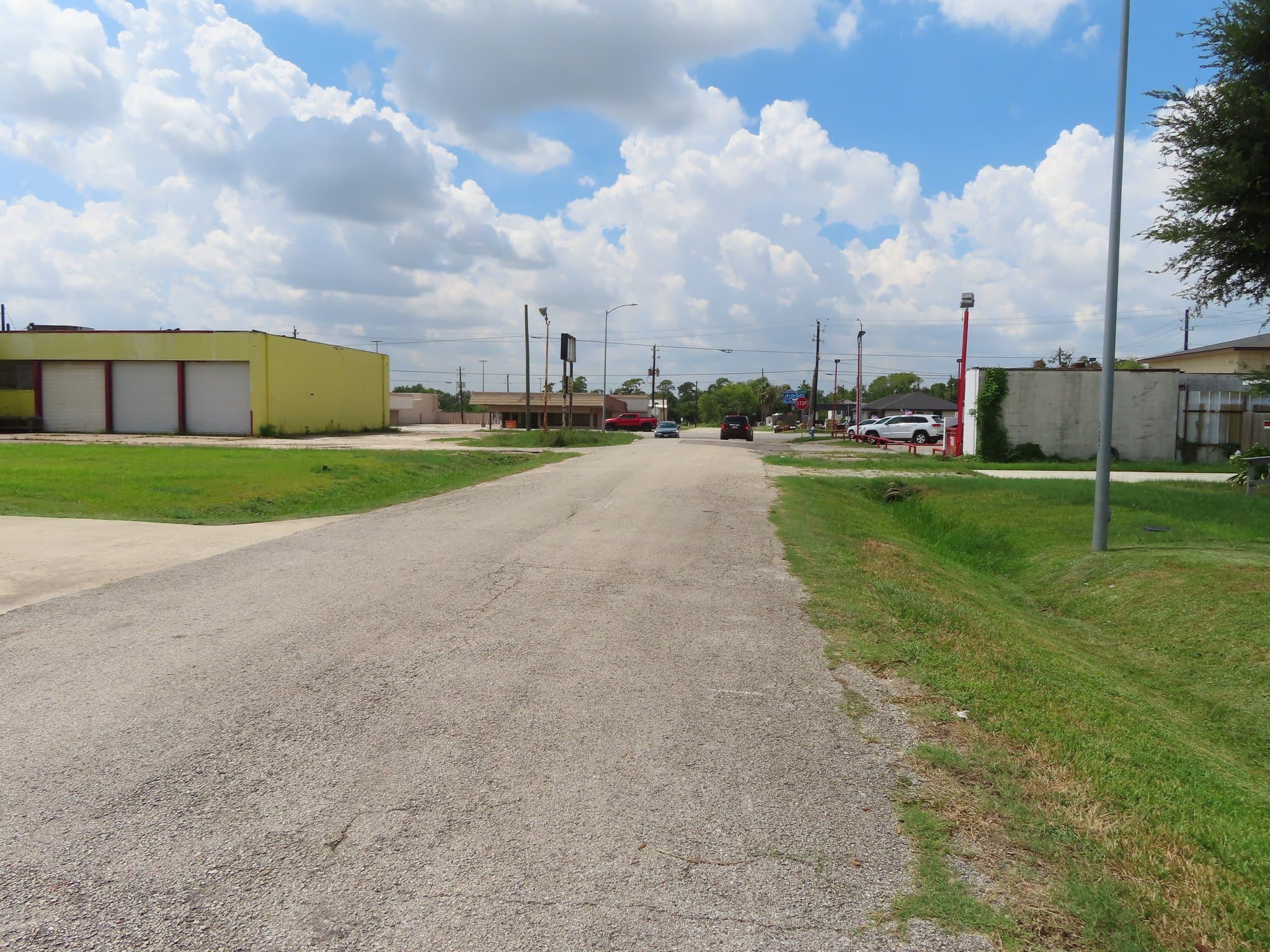 Houston House: 13413 Duluth St