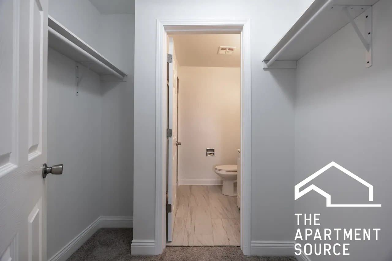 Oak Park Apartment: 110 North Kenilworth Avenue #2A Oak Park, IL 60301