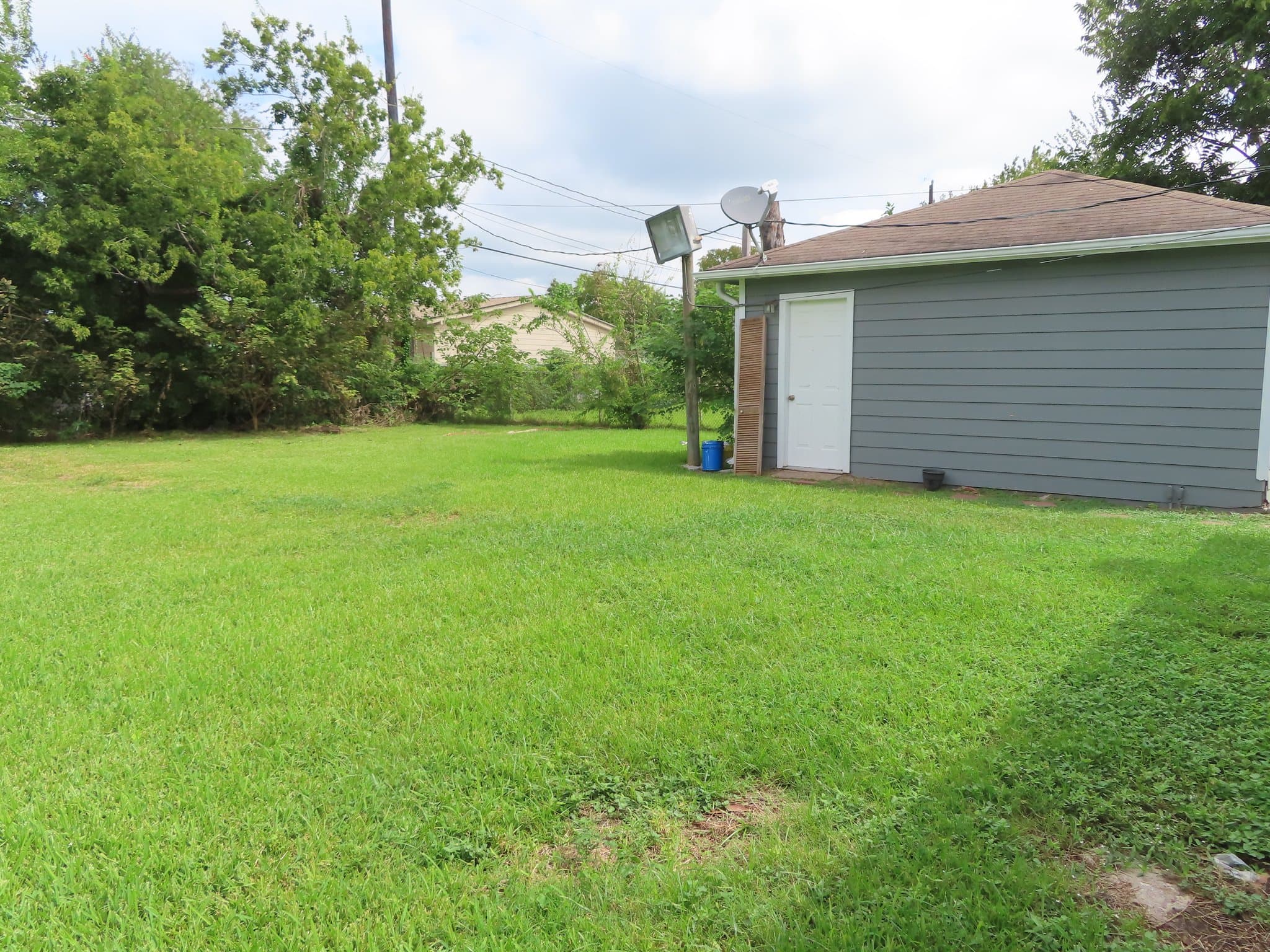 Houston House: 13413 Duluth St
