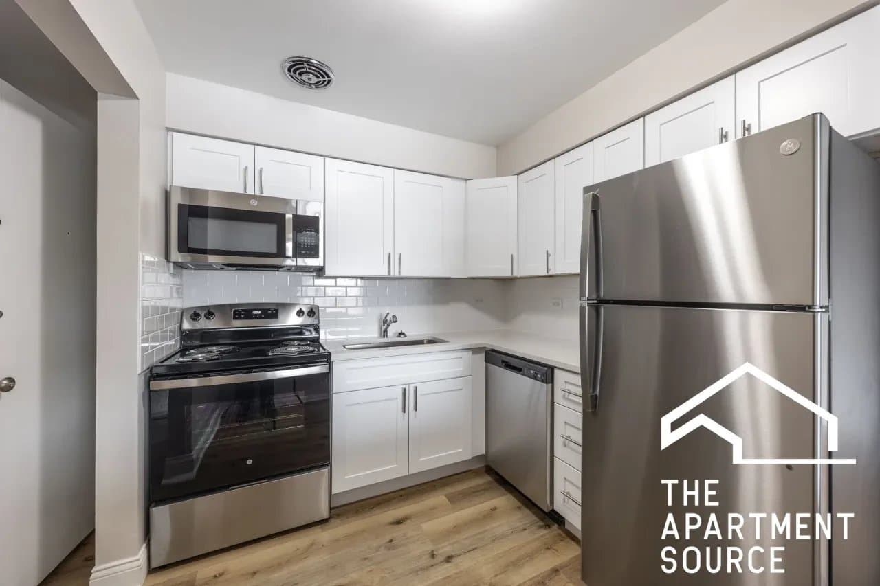 Oak Park Apartment: 110 North Kenilworth Avenue #1F Oak Park, IL 60301