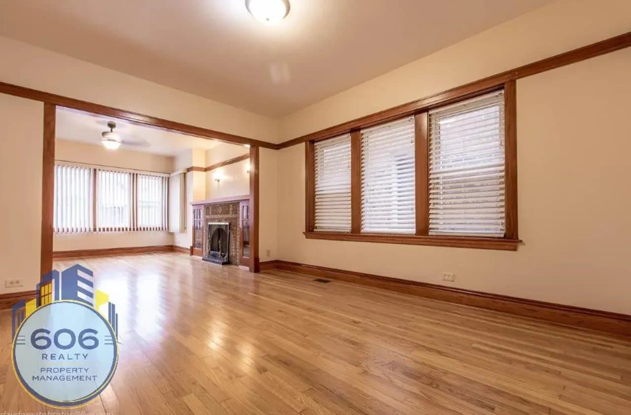 Chicago Apartment: 2252 North Laramie Avenue #1 Chicago, IL 60639