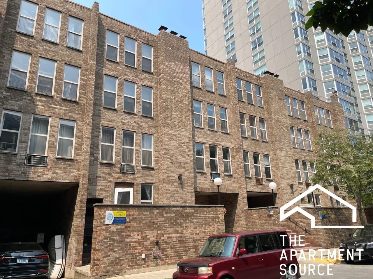 Chicago Apartment: 744 West Gordon Terrace #108 Chicago, IL 60613