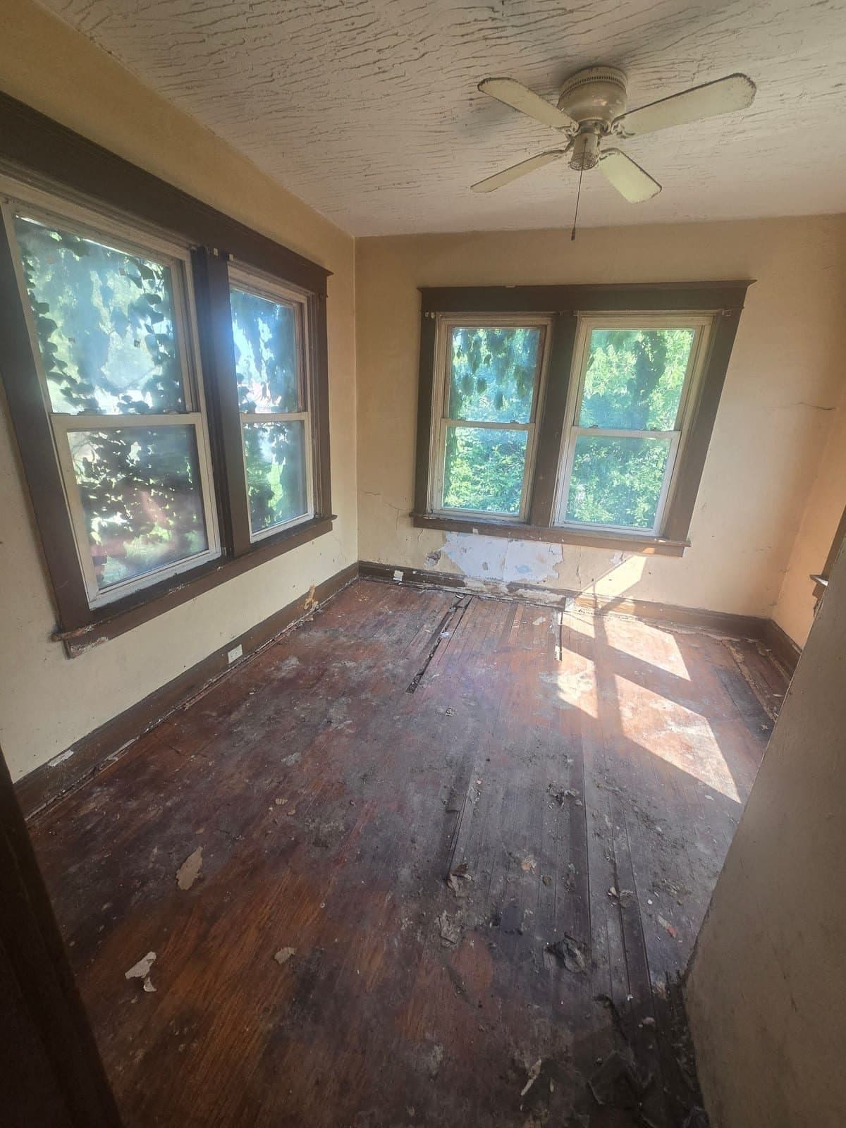 St. Louis House: 3422 Lucas and Hunt Road