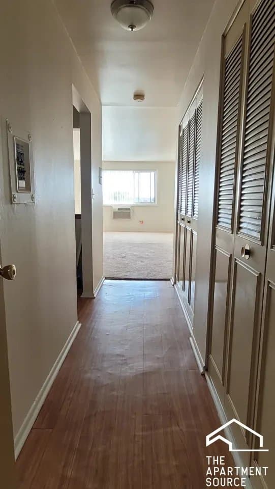 Elmwood Park Apartment: 7300 North Avenue #4G Elmwood Park, IL 60707