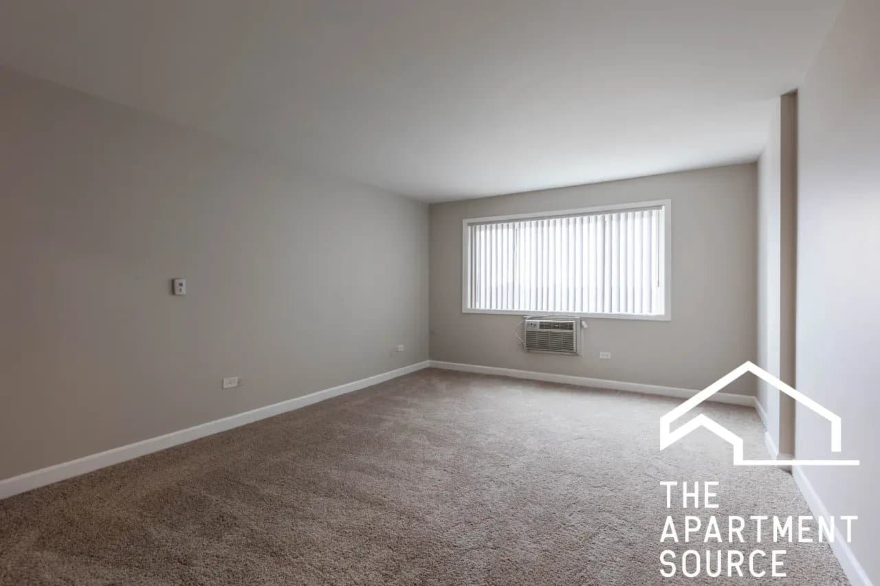 Elmwood Park Apartment: 7300 North Avenue #4G Elmwood Park, IL 60707