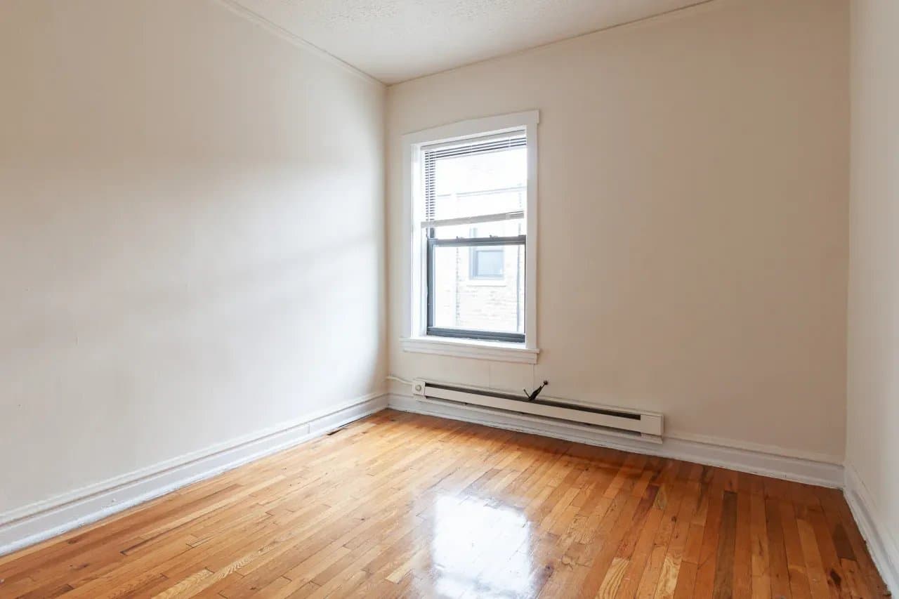 Chicago Apartment: 630 West Cornelia Avenue #N3 Chicago, IL 60657
