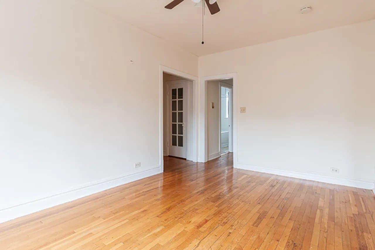 Chicago Apartment: 630 West Cornelia Avenue #N3 Chicago, IL 60657