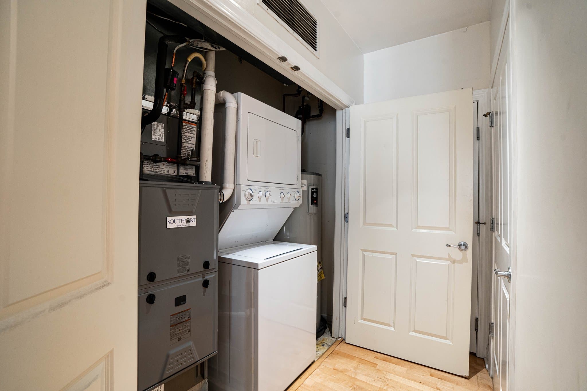 Milwaukee Condo: 1905 N Water St