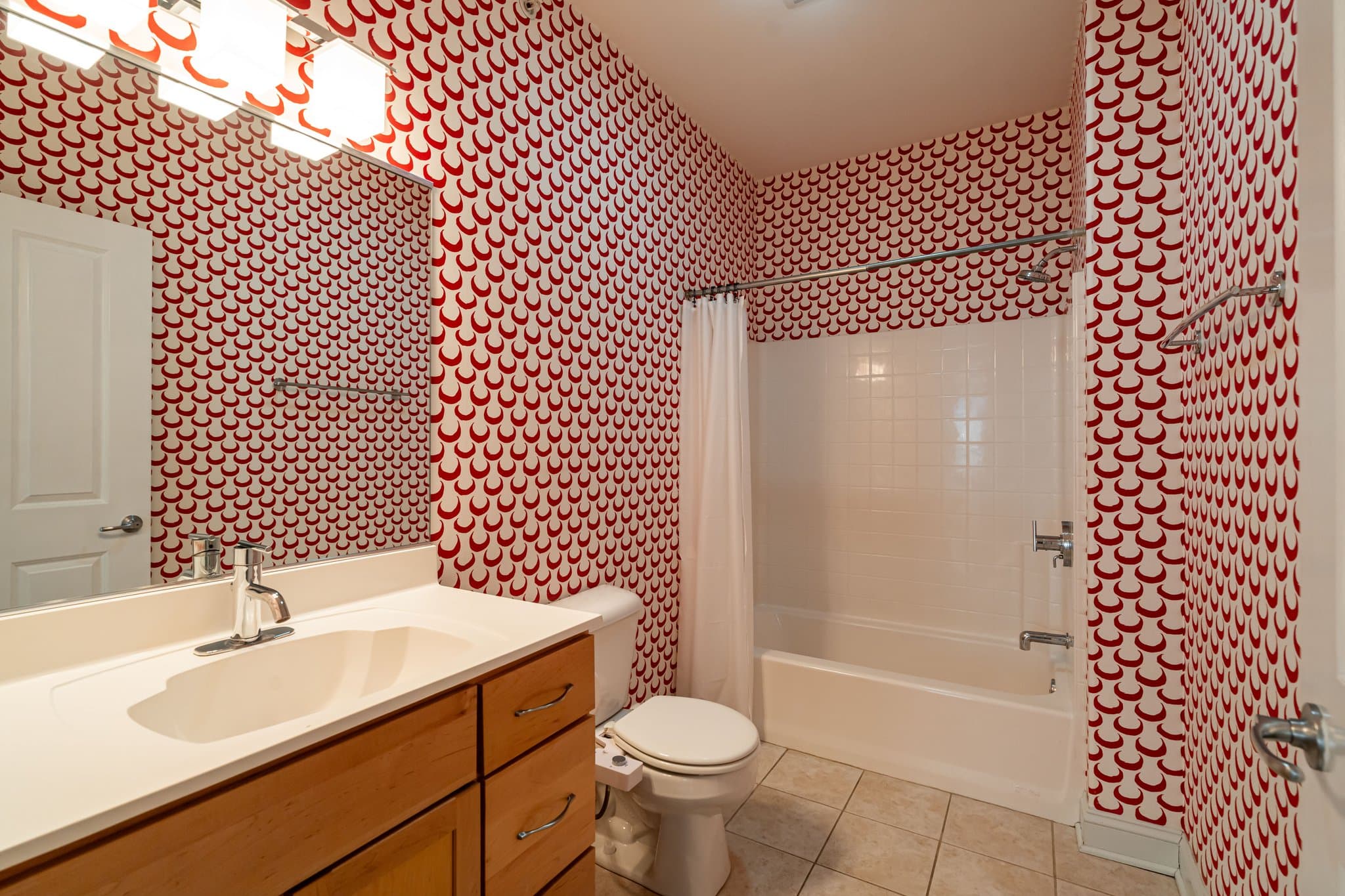Milwaukee Condo: 1905 N Water St