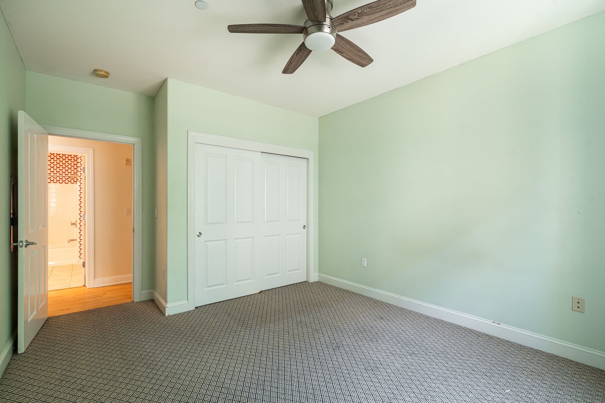 Milwaukee Condo: 1905 N Water St