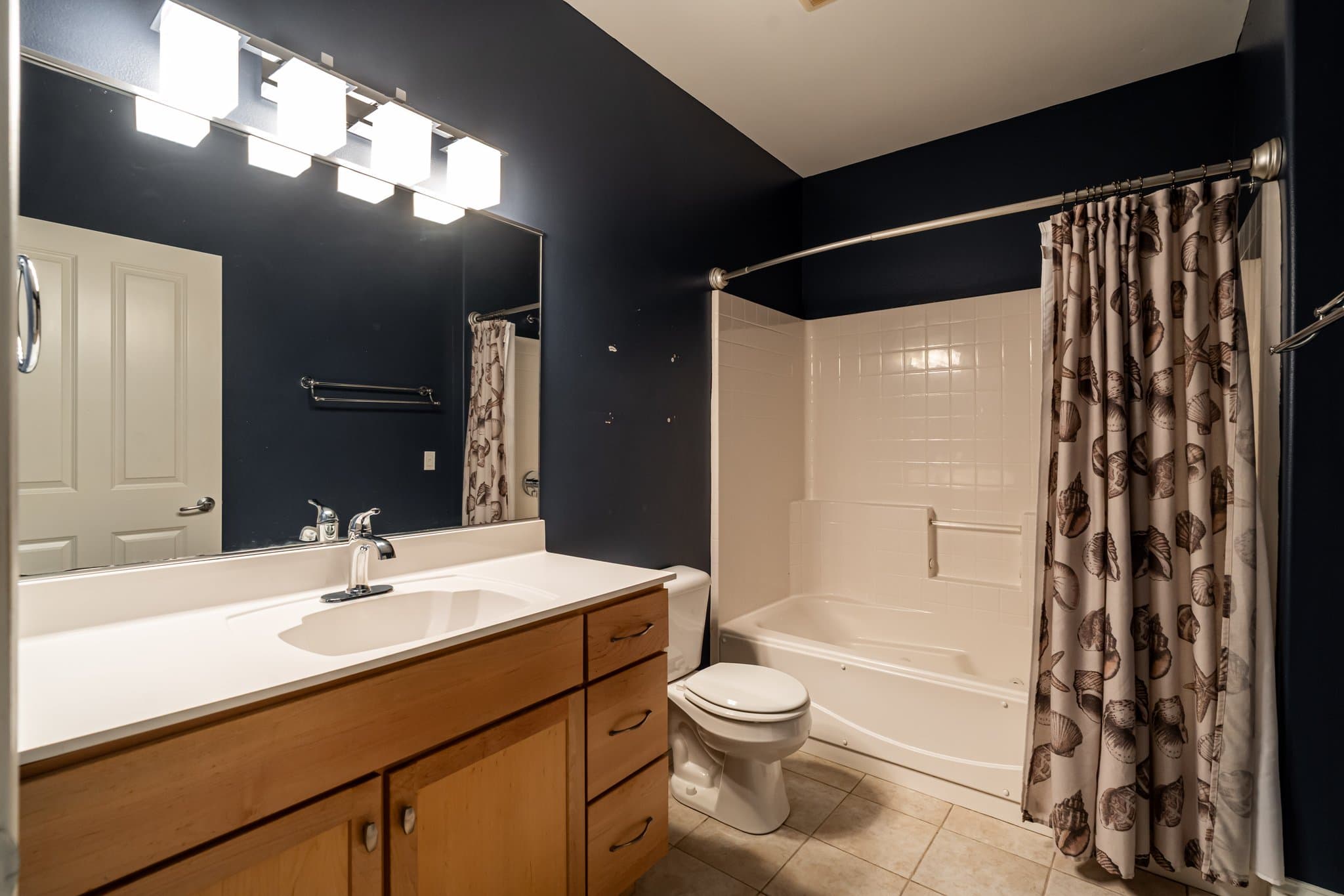 Milwaukee Condo: 1905 N Water St