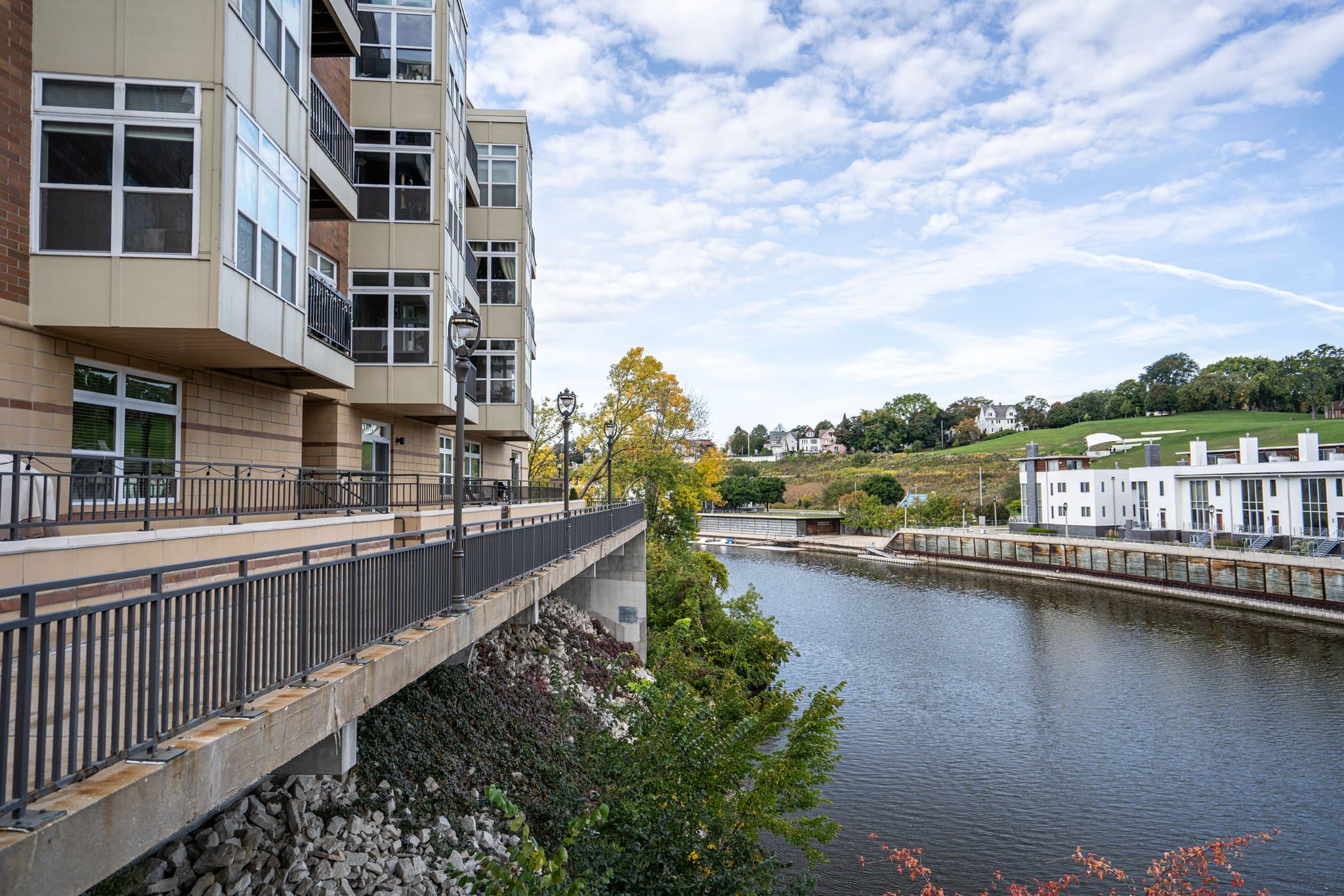 Milwaukee Condo: 1905 N Water St