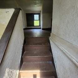 Akron House: 912 Slosson St