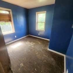 Akron House: 912 Slosson St