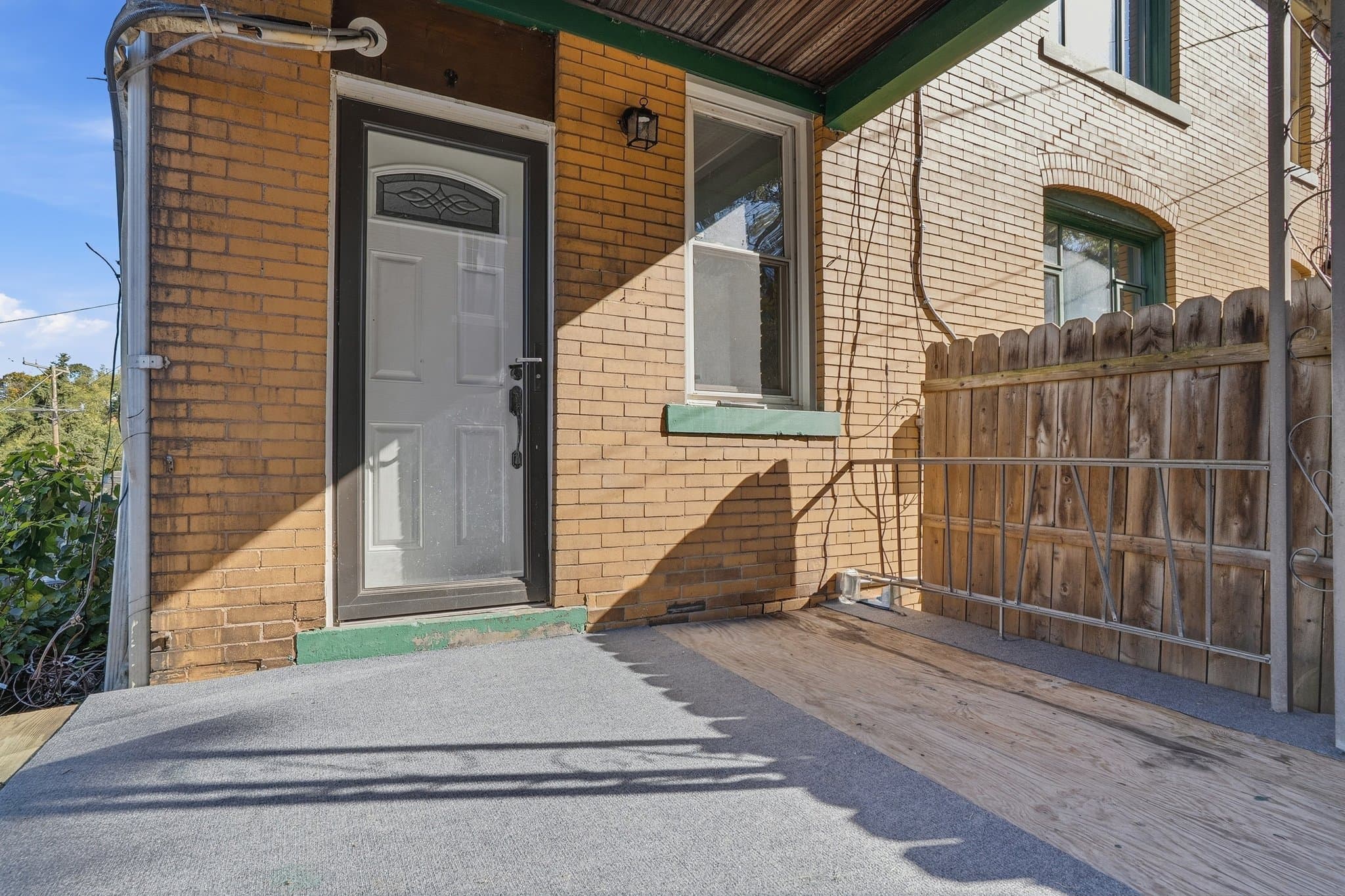 Castle Shannon House: 4000 willow Ave