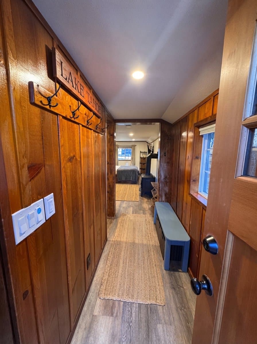 Tahoe Vista House: 451 Brassie Ave