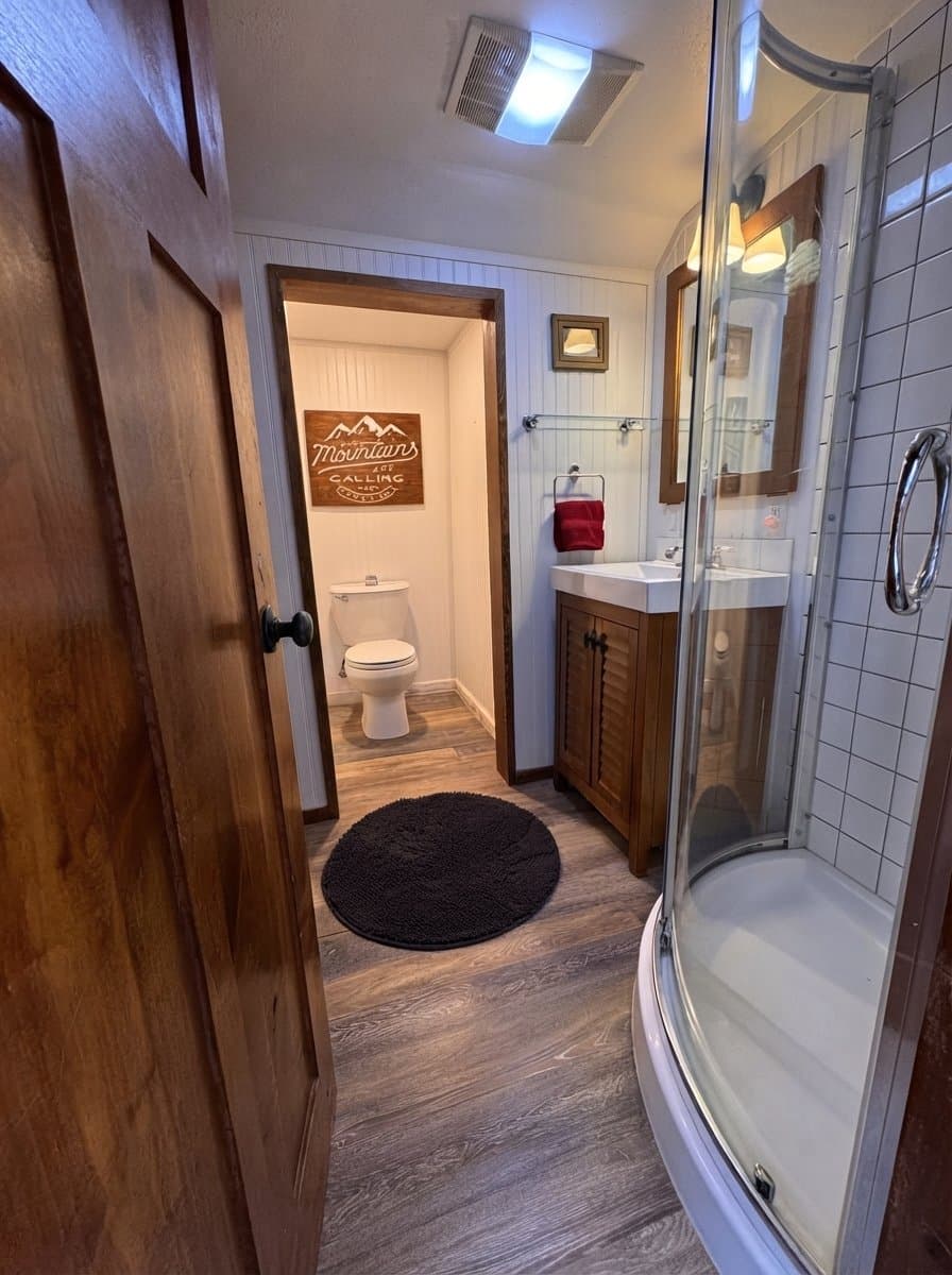 Tahoe Vista House: 451 Brassie Ave