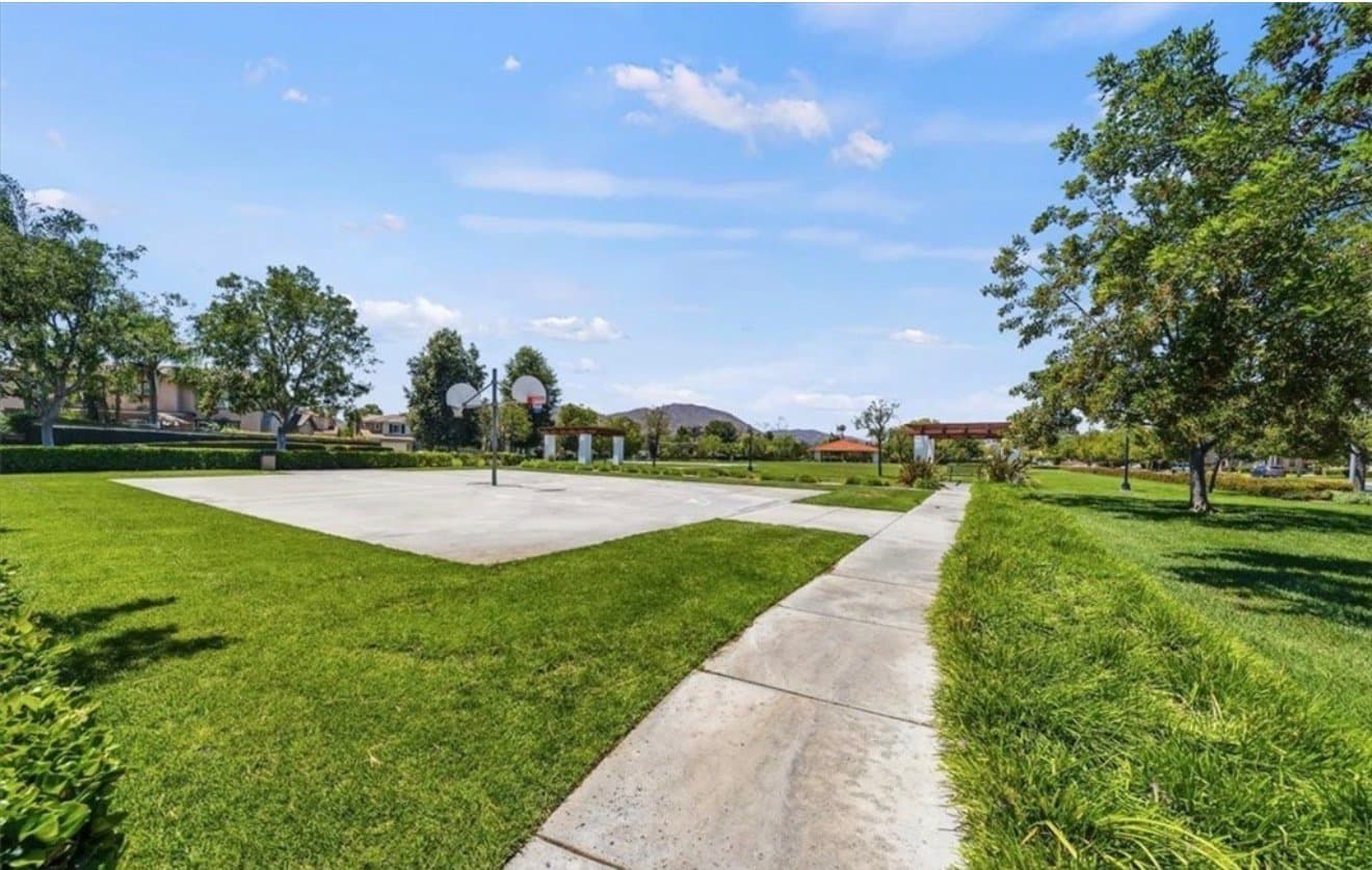 Riverside House: 11598 Countryrise Ln