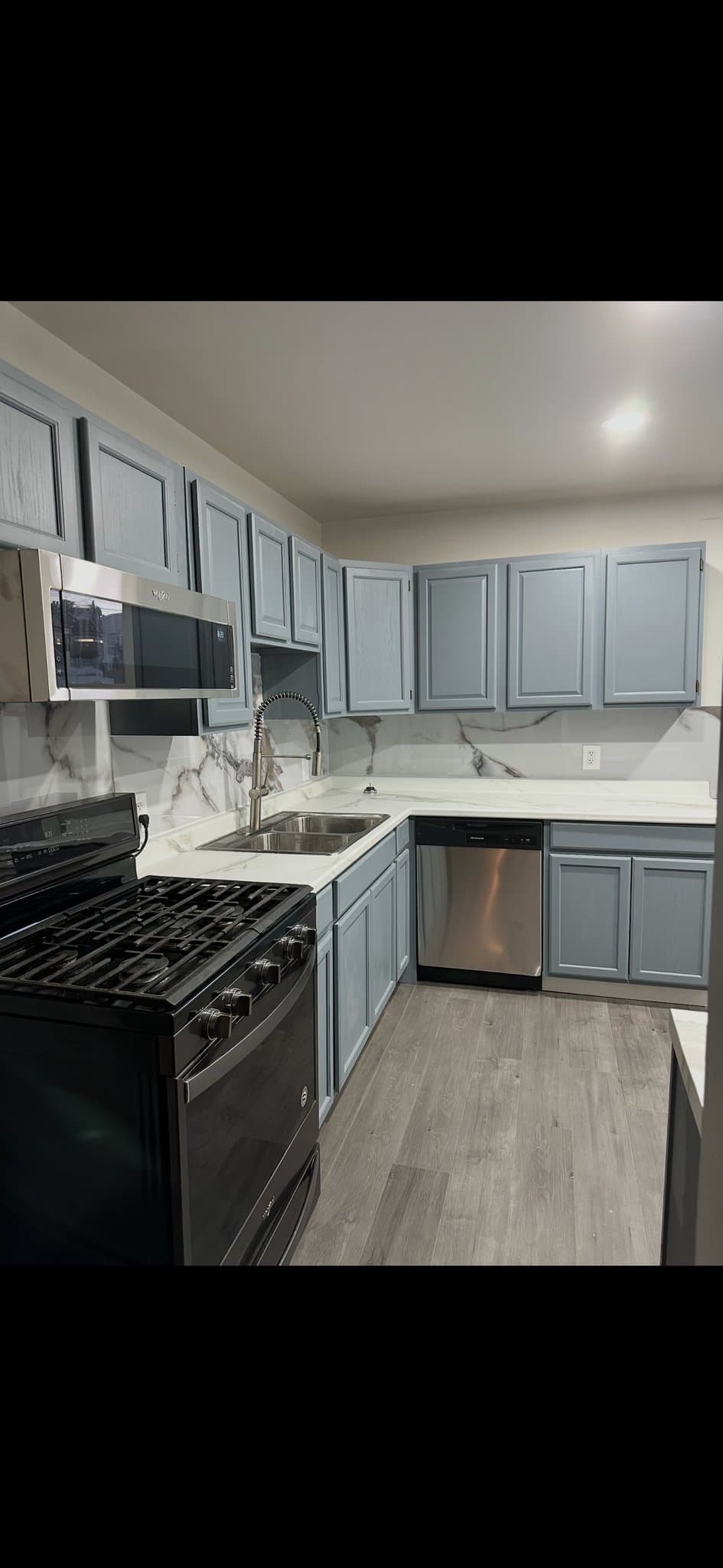 Harrisburg House: 414 1/2 Harris St