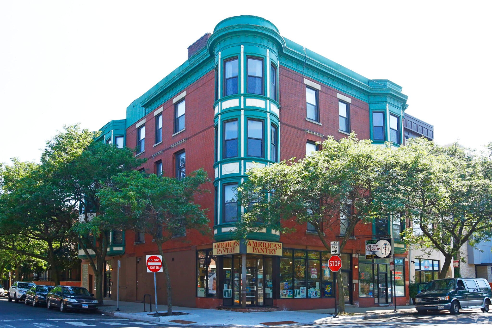 Chicago Apartment: 1726 N Orchard