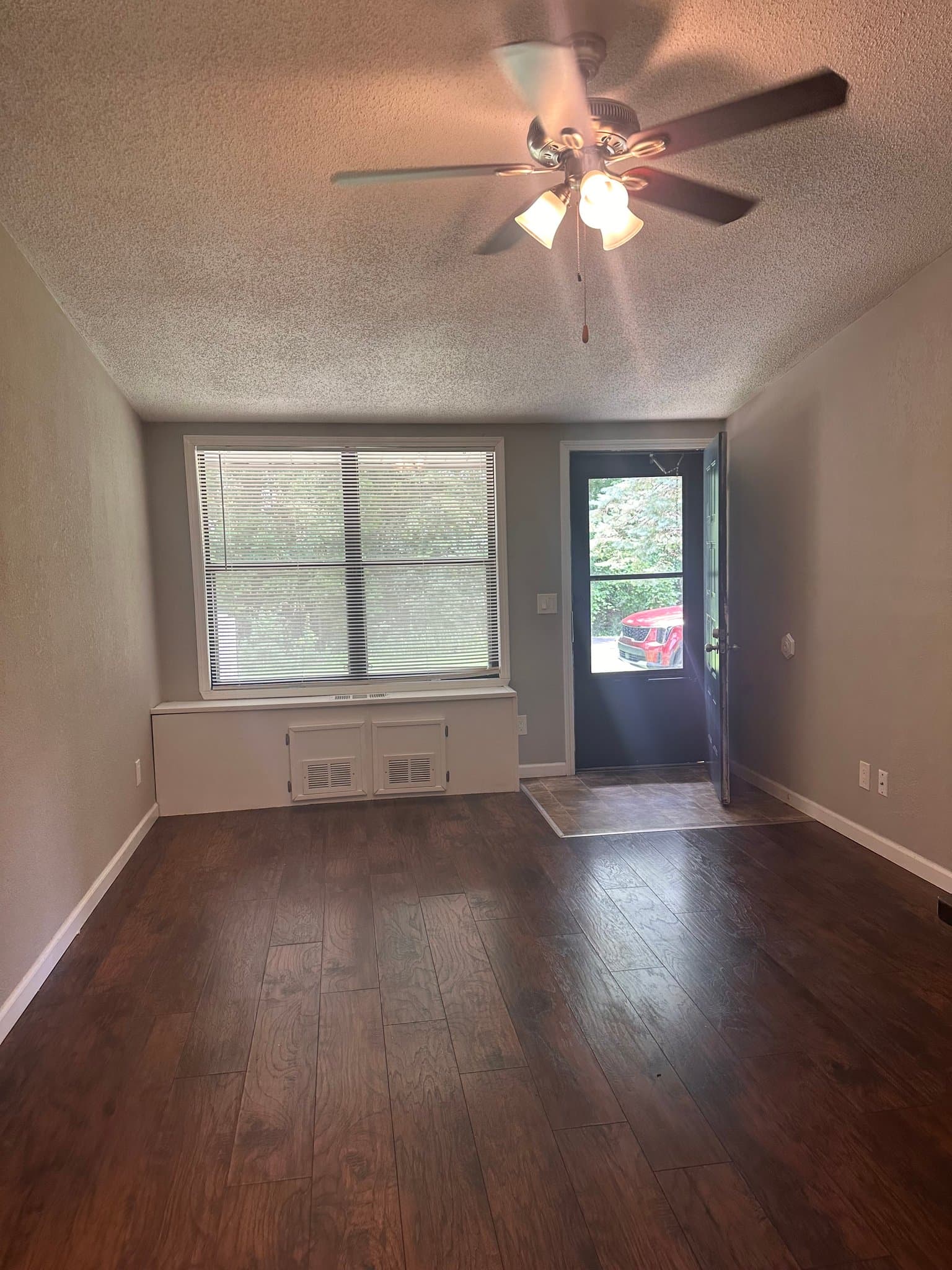 Westland Apartment: 110 Waterbury Ct