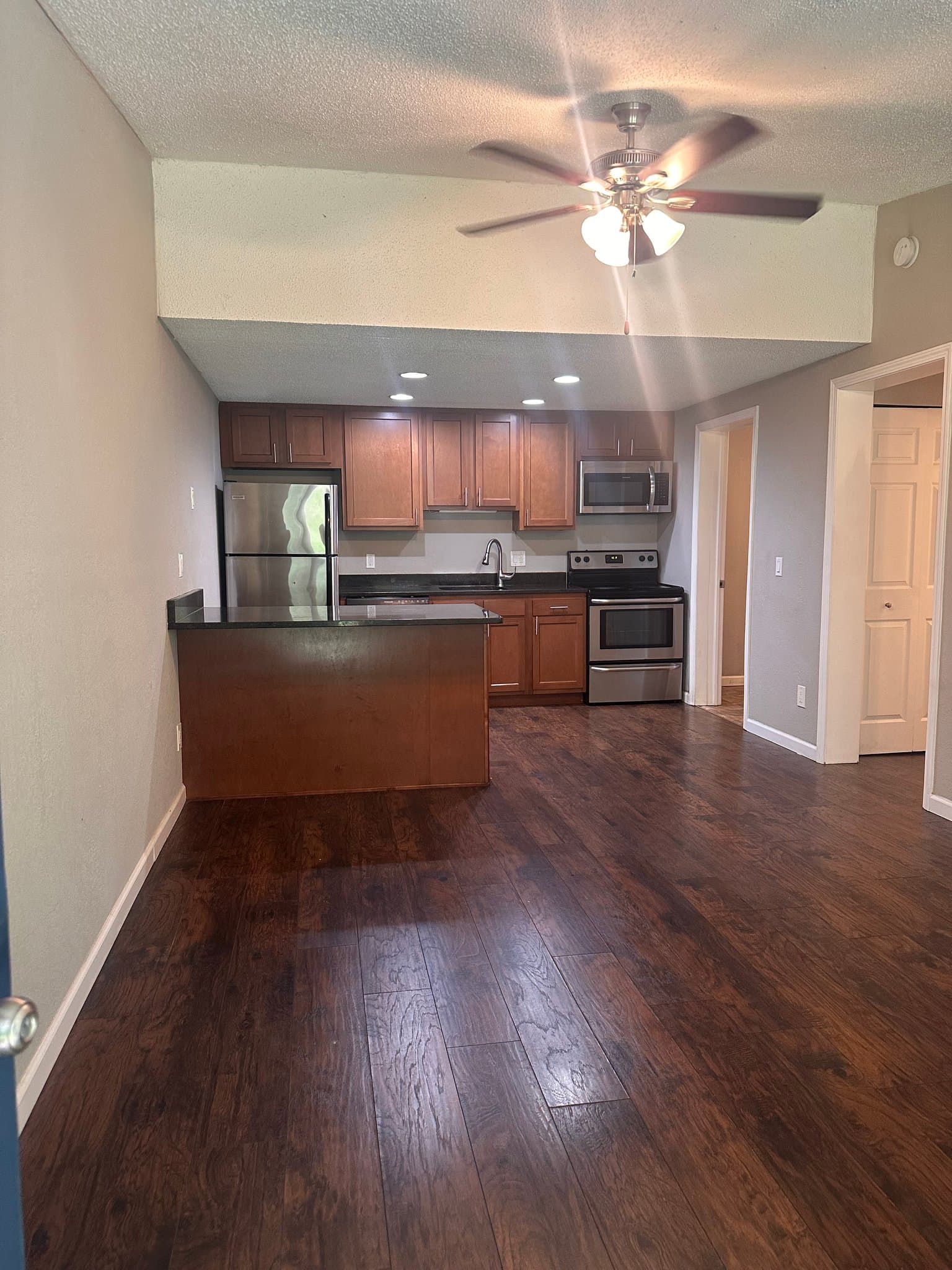 Westland Apartment: 110 Waterbury Ct