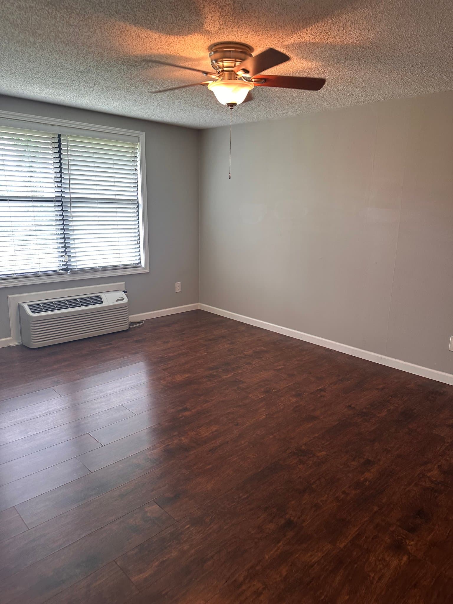 Westland Apartment: 110 Waterbury Ct