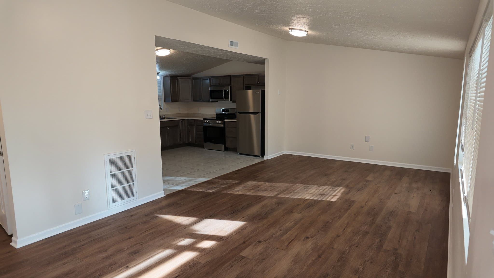 Evansville House: 2530 S Roosevelt Dr